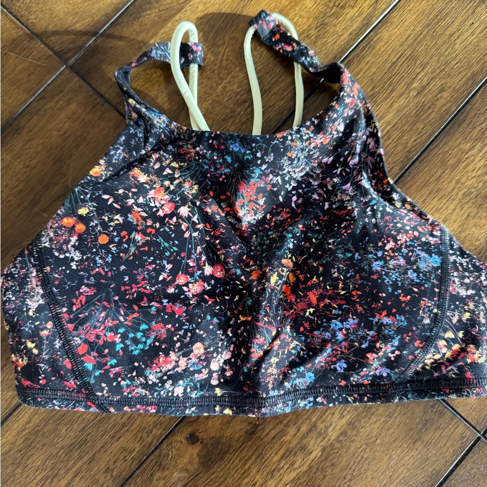 Lululemon flower sports bra size 4